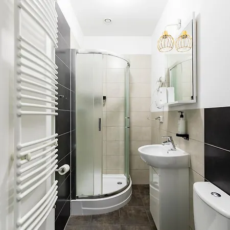 Hostel Cooltour Πόζναν